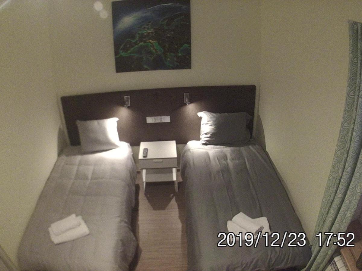 Rent0Nline Brwinow Rooms Esterno foto