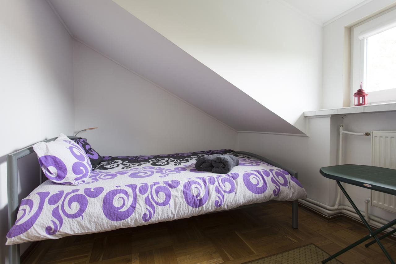 Rent0Nline Brwinow Rooms Esterno foto
